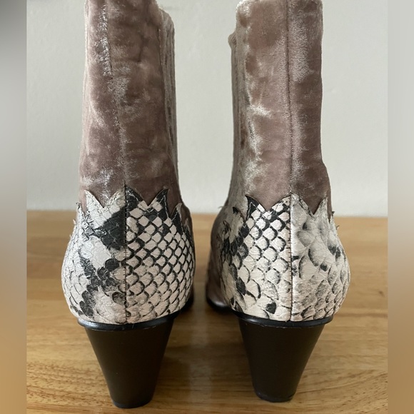 Cape Robbin Boots Women’s Size 7 - Picture 4 of 15